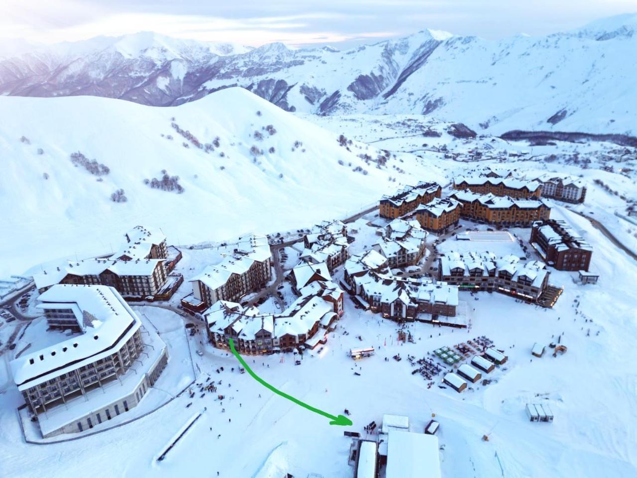 New Gudauri Apartment Near The Ski Lift Экстерьер фото